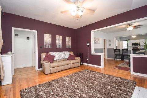 93 Sunapee St, Springfield, MA 01108 photo 3