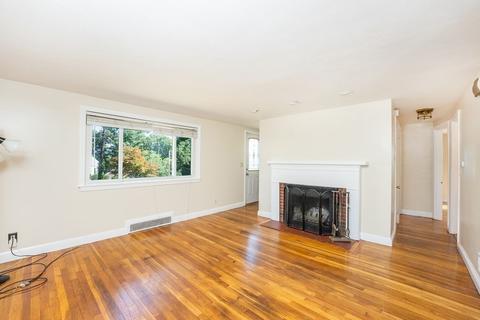 10 Cedar Cir, Randolph, MA 02368 photo 4