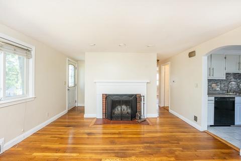 10 Cedar Cir, Randolph, MA 02368 photo 3