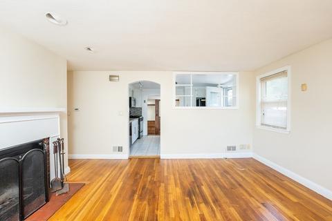 10 Cedar Cir, Randolph, MA 02368 photo 5