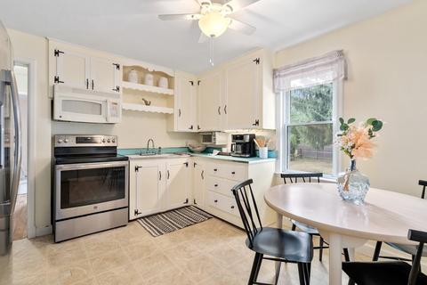 2 Westbrook Cir, Worcester, MA 01602 photo 7