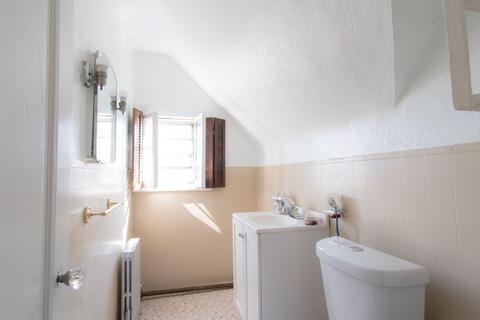 65 Adams St, Springfield, MA 01105 photo 14