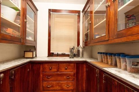 65 Adams St, Springfield, MA 01105 photo 5