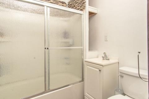 65 Adams St, Springfield, MA 01105 photo 9