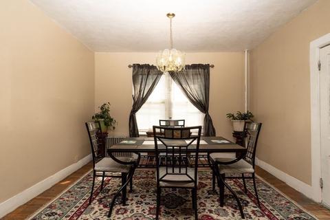 65 Adams St, Springfield, MA 01105 photo 8