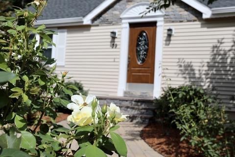 39 Brook St, Mansfield, MA 02048 photo 3