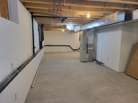 11-13 Beech St, Springfield, MA 01105 photo 17