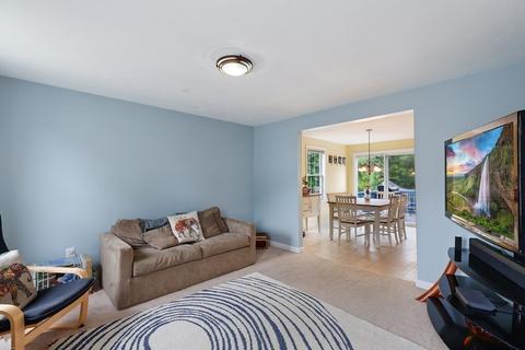 17 Nicholas Dr, Wareham, MA 02571 photo 4