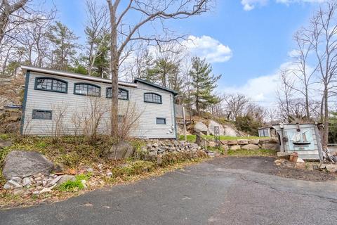 6 Atlantic St, Gloucester, MA 01930 photo 1