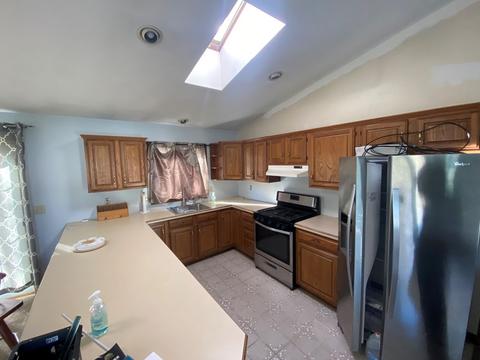 853 Norman St, Fall River, MA 02721 photo 3