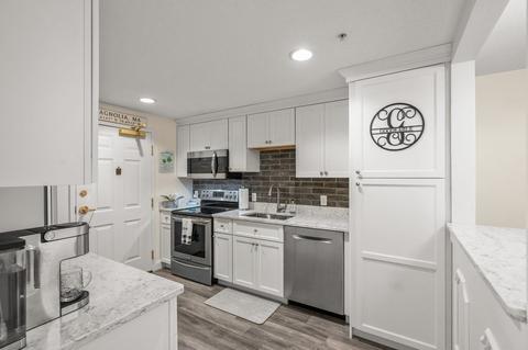 2 Ocean Ave #2A, Gloucester, MA 01930 photo 4