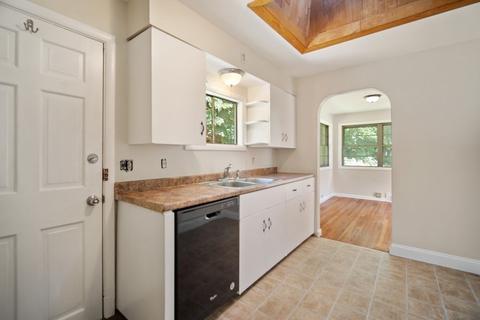 44 Candice Cir, Springfield, MA 01107 photo 8