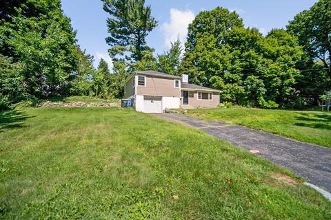 44 Candice Cir, Springfield, MA 01107 photo 3