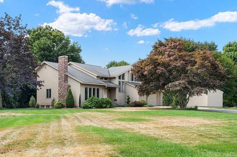 92 Tuttle Rd, Sterling, MA 01564 photo 4