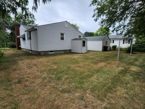 896 Pearce, Fall River, MA 02720 photo 3