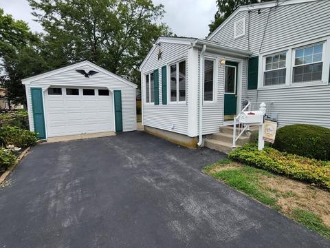 896 Pearce, Fall River, MA 02720 photo 2