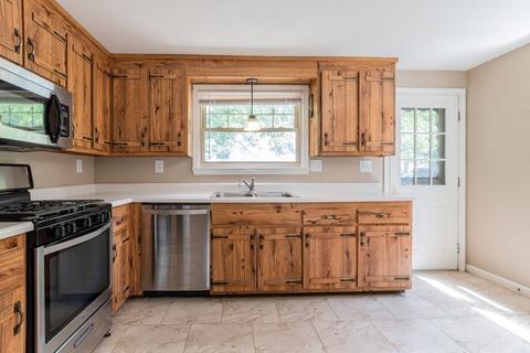 29 B St, Dracut, MA 01826 photo 9