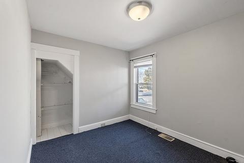 10 Traverse St, Gloucester, MA 01930 photo 8