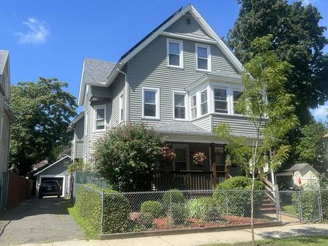 142 Marion St, Springfield, MA 01109 photo 2