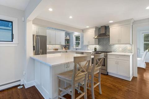 33 Thaxter St, Hingham, MA 02043 photo 3