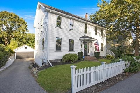 33 Thaxter St, Hingham, MA 02043 photo 2