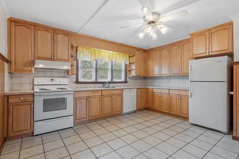 103 Pine St, Danvers, MA 01923 photo 16