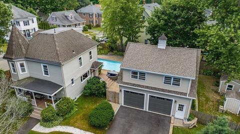 113 Pine St, Danvers, MA 01923 photo 3
