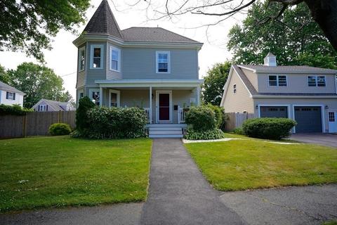 113 Pine St, Danvers, MA 01923 photo 1