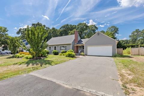 18 Squassick Rd, West Springfield, MA 01089 photo 1