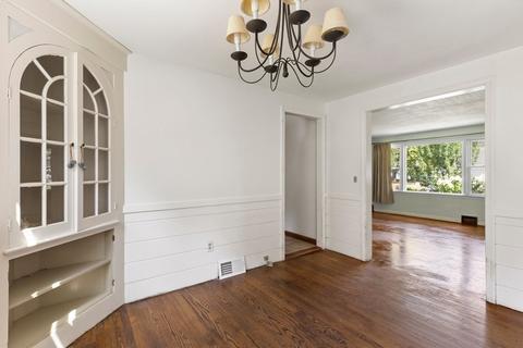 18 Squassick Rd, West Springfield, MA 01089 photo 14