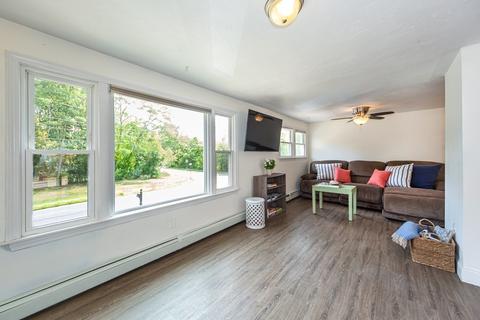36 Freeman St, Blackstone, MA 01504 photo 3