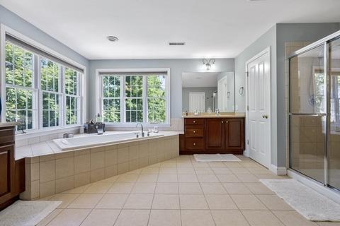 28 Robin Hill Rd, Danvers, MA 01923 photo 25