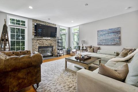 28 Robin Hill Rd, Danvers, MA 01923 photo 10