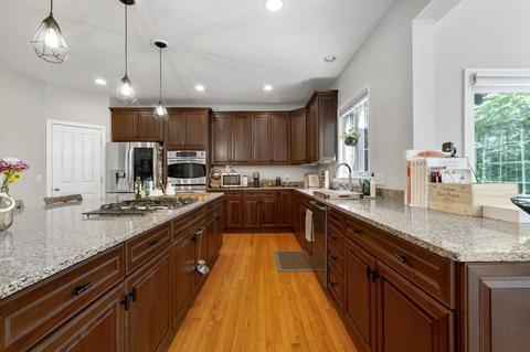 28 Robin Hill Rd, Danvers, MA 01923 photo 13