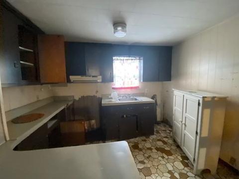 11 Dublin St, Chicopee, MA 01013 photo 5