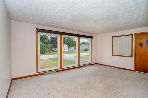 3 Pineview Rd, Dudley, MA 01571 photo 4