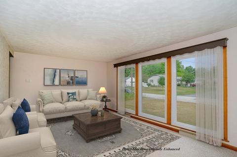 3 Pineview Rd, Dudley, MA 01571 photo 2