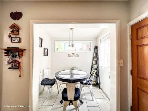17 Alice St, Springfield, MA 01109 photo 8