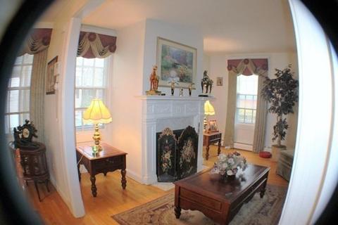 7 Crown St, Worcester, MA 01609 photo 13