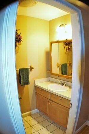 7 Crown St, Worcester, MA 01609 photo 12
