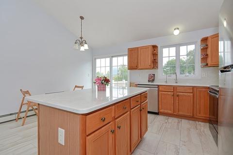 20 Baldwin St, Worcester, MA 01604 photo 8