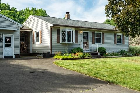 25 Butternut Cir, Springfield, MA 01128 photo 14