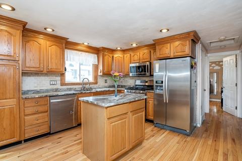 25 Butternut Cir, Springfield, MA 01128 photo 20
