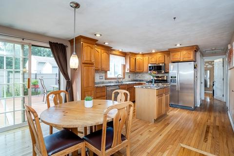 25 Butternut Cir, Springfield, MA 01128 photo 19