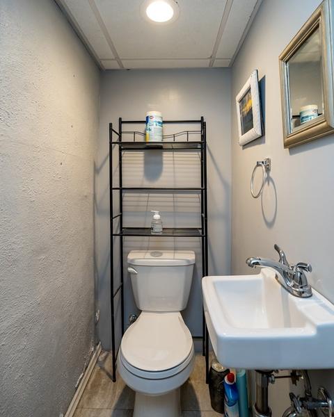 25 Butternut Cir, Springfield, MA 01128 photo 38