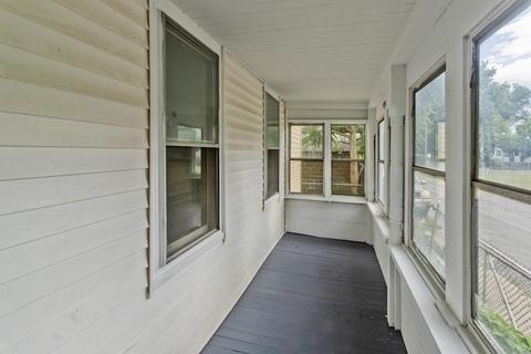25 Greene Pl, Springfield, MA 01109 photo 4