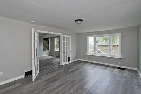 25 Greene Pl, Springfield, MA 01109 photo 13
