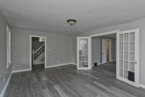 25 Greene Pl, Springfield, MA 01109 photo 15