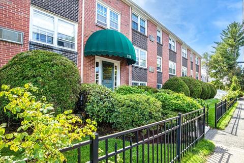 210 Hillside Ave #32, Needham, MA 02494 photo 1