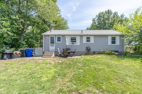 56 Granby St, Springfield, MA 01108 photo 6
